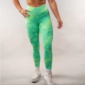 Til you collapse effortless vortex lime green tie dye leggings